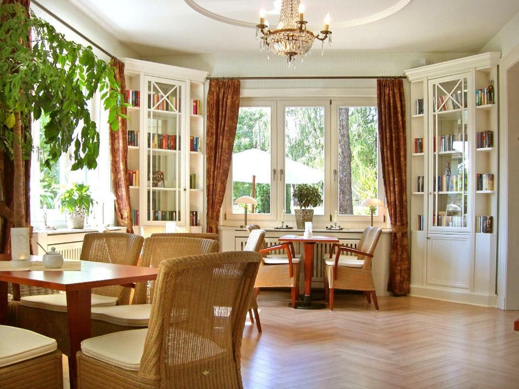 Cafe'Seestrasse มัคเดอบวร์ก ภายนอก รูปภาพ