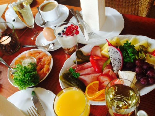 Cafe'Seestrasse มัคเดอบวร์ก ภายนอก รูปภาพ
